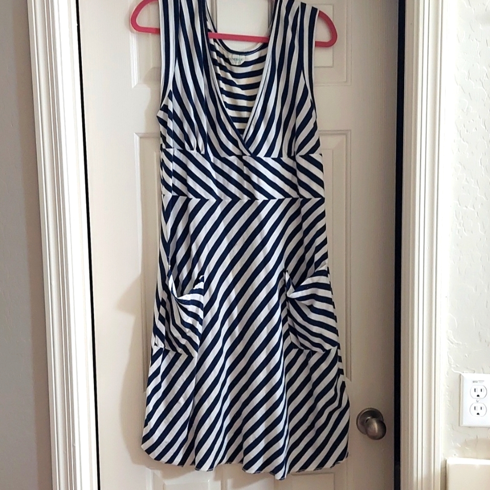 Adorable seaside dress!
